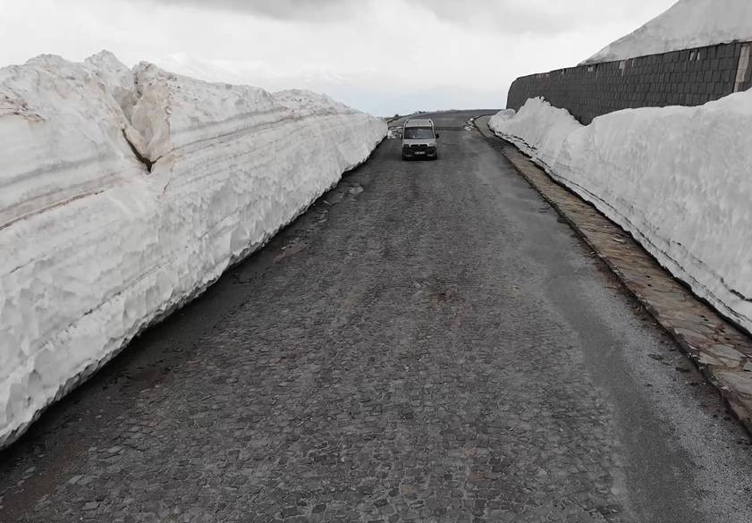Mayıs bitti ama kar kalınlığı 5 metre. Görenler şaştı kaldı - Resim: 7